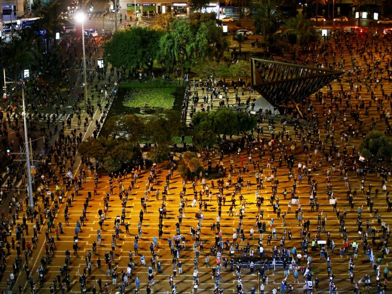 Hundreds of Israelis protest Netanyahu ‘dictatorship’ amid coronavirus pandemic
