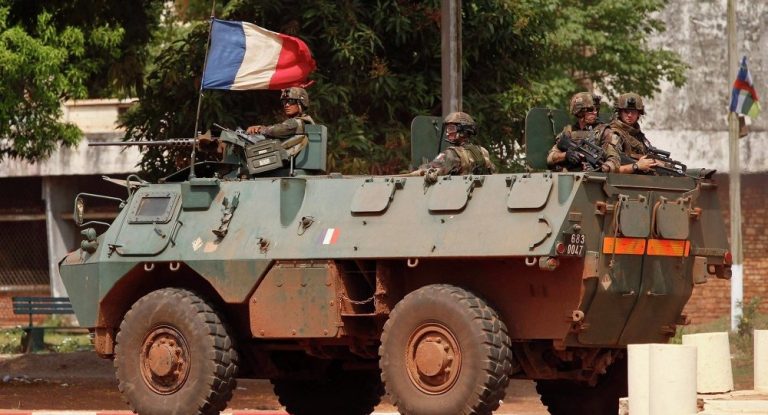 L’ARMÉE FRANÇAISE N’A RIEN À FAIRE EN AFRIQUE !