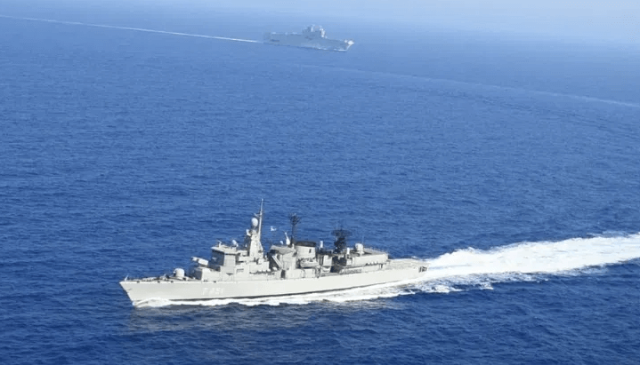 Collision of Greek and Turkish frigate