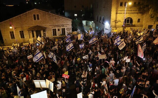 20,000 at anti-Netanyahu protest, including 200 Hasidim; events in world cities