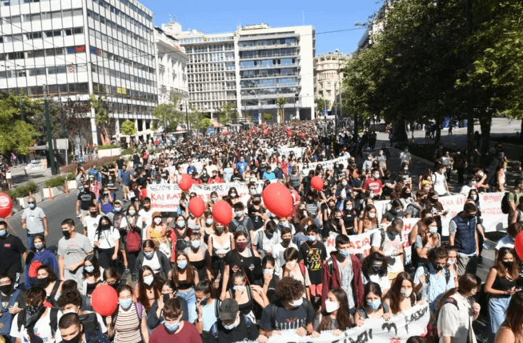 Unable to protect students from the pandemic, Greek Education Minister proceeds with punitive measures