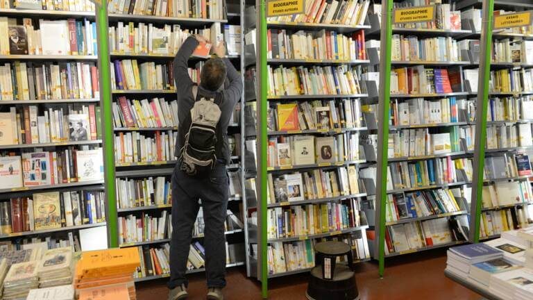 Paris: la librairie Gibert Jeune de la place Saint-Michel pourrait fermer en mars 2021