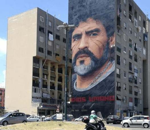 Maradona, la politique en crampons