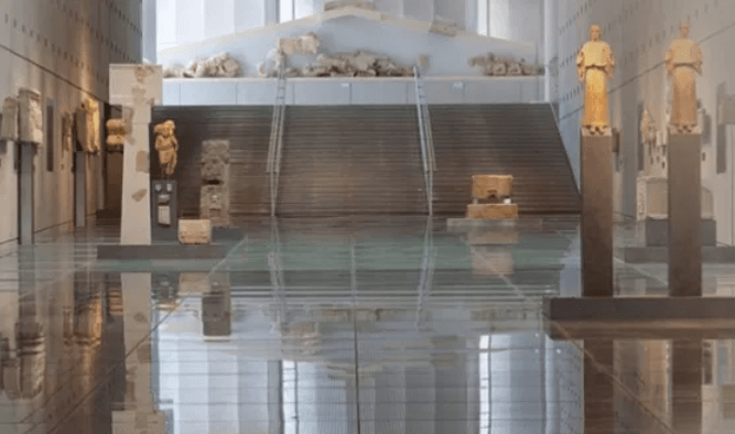 Greece to lend Antiquities, “entire monument” to museums abroad up to 50 years