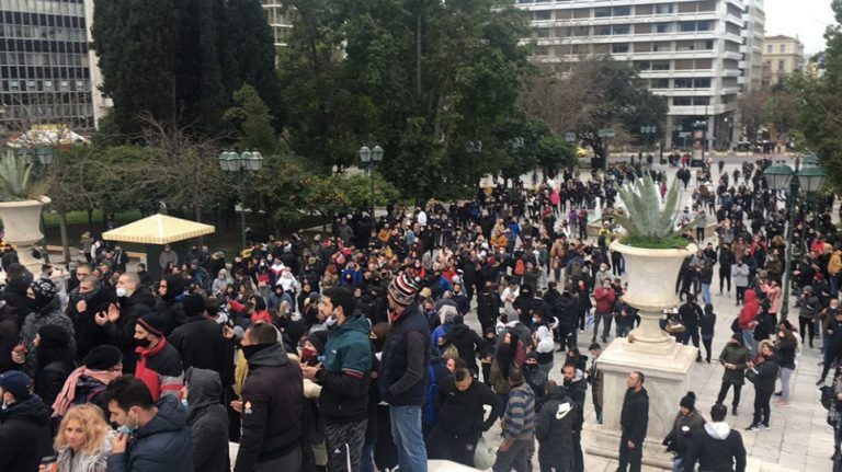 Far-right anti-maskers protest lockdown measures in Athens, Thessaloniki, Patras