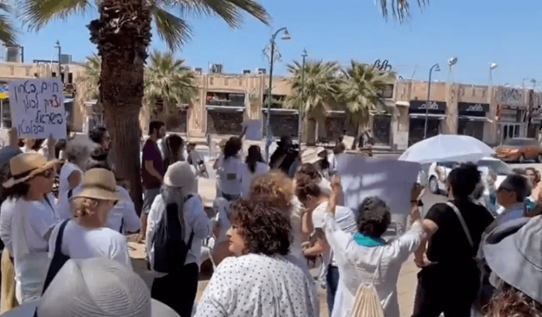 Watch Israeli Jews, Arabs Stage Joint Rallies to Try to Stop Spiraling Violence