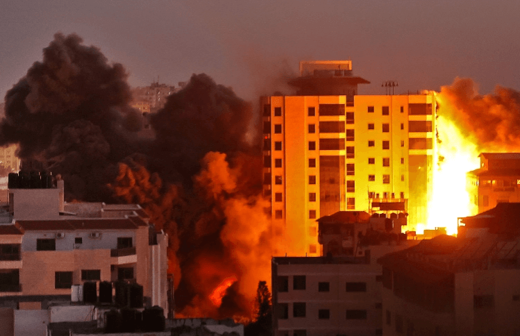 Rockets fired towards Tel Aviv after Gaza tower block destroyed