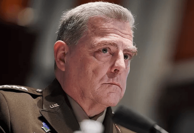 US Army split between extremists and moderate
