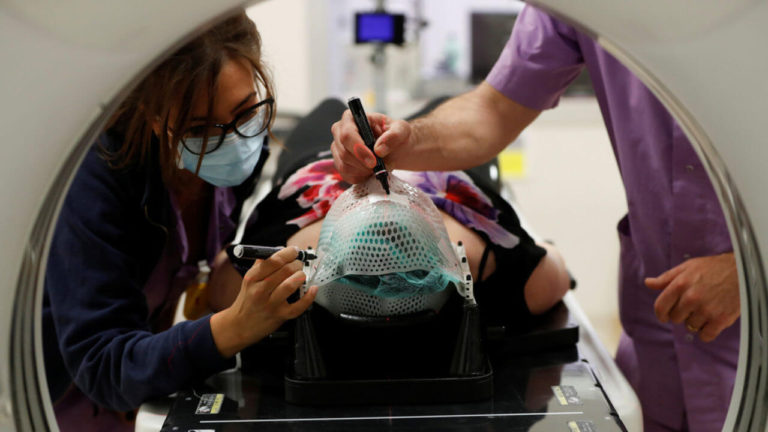 Venezuela: Save lives of cancer patients endangered by U.S. sanctions – experts