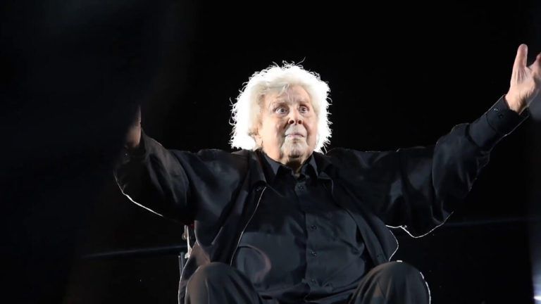 Mikis Theodorakis conducts for the last time