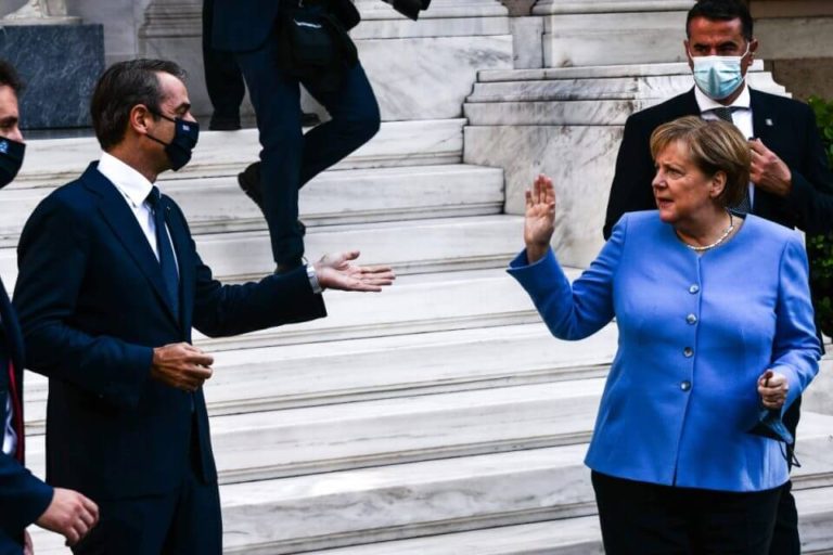 Un dialogue entre Kyriakos Mitsotakis et Angela Merkel qui n’a jamais eu lieu