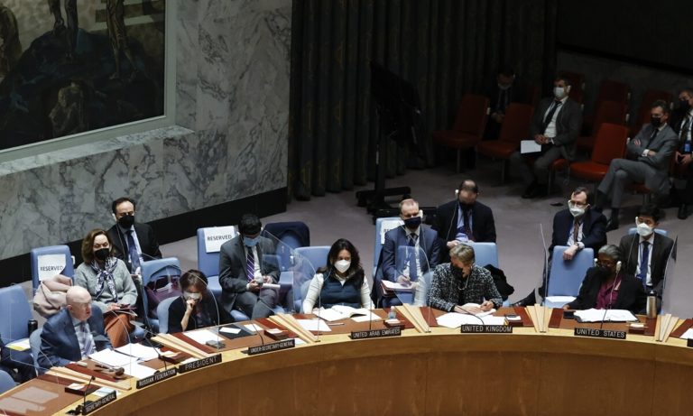 China handles complex Ukraine crisis with caution, principle
