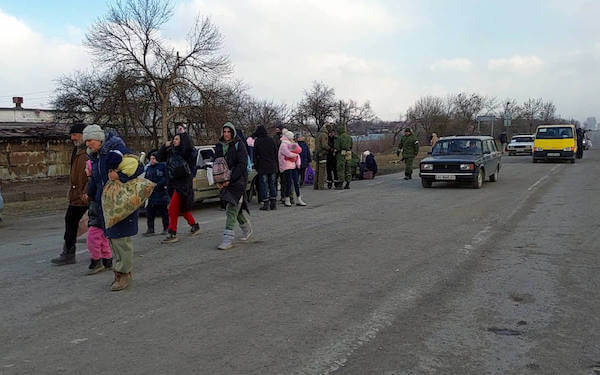 Civilians evacuate Mariupol and reveal the fighting methods of the Azov regime’s Neo-Nazis