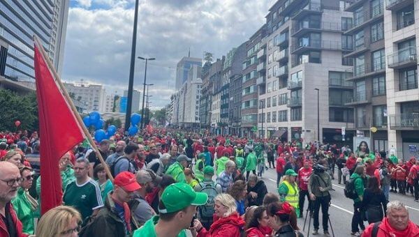 Belgian Workers March Against Cost-of-Living Crisis