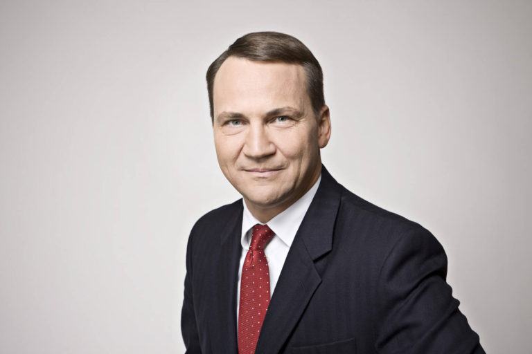 Sikorski et les luttes au sein de l’ Empire (qui n’ est pas seulement americaine)