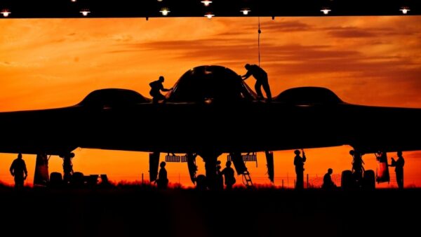 NYT, WSJ Look to Hawks for Ukraine Expertise