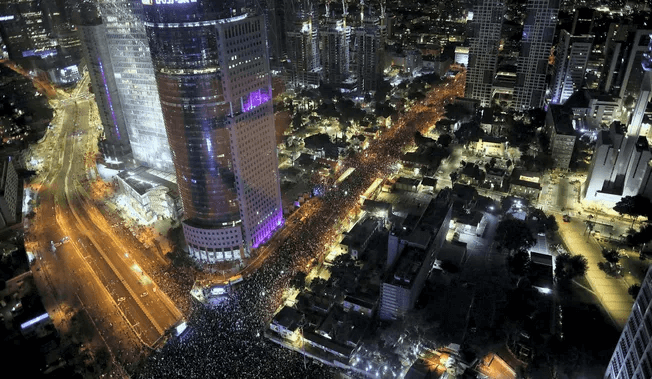 ‘Dictatorship of Criminals:’ Over 130,000 Israelis Protest Netanyahu Government’s Anti-democratic Reforms