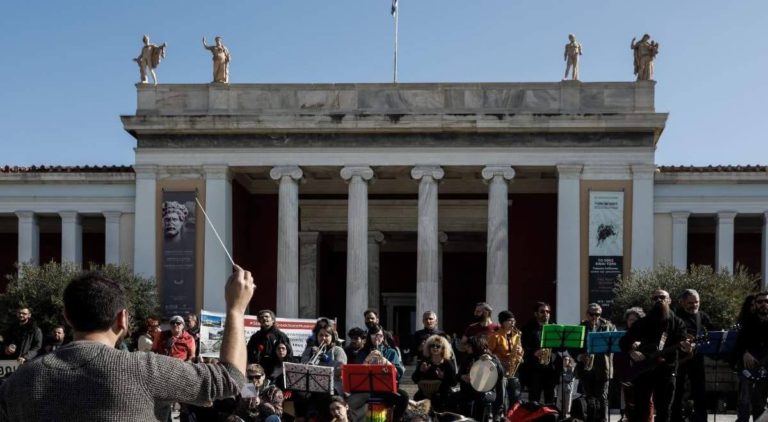 Archaeologists shut down 5 biggest museums in Greece protesting the status change