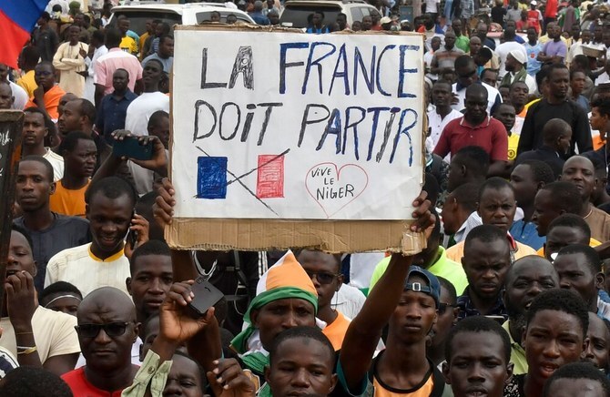 Macron va en guerre en Niger