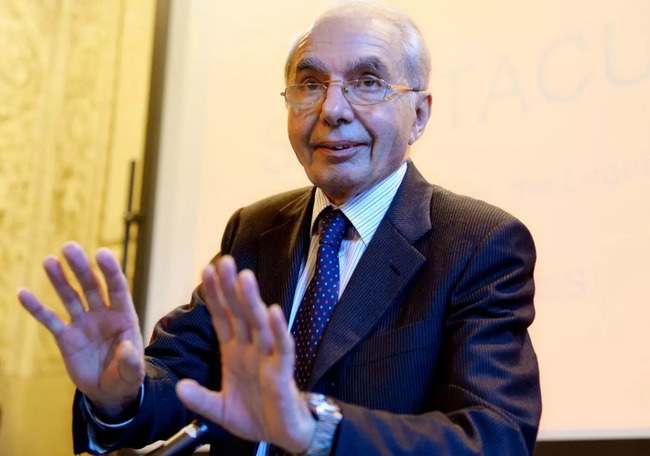 Ex-Italian PM claims 1980 passenger jet crash was failed attempt by France to kill Gaddafi