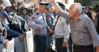 Armenians protest over Nagorno-Karabakh crisis