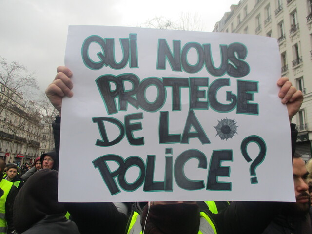 Qui nous protège de la police ?