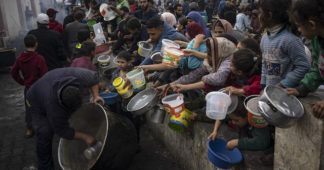 UN Report Says Over 570,000 People Are Starving in Gaza