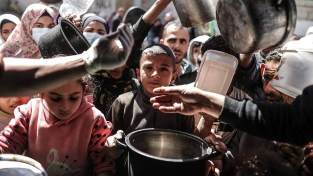 World Court Orders Israel to Ease Grip on Gaza Aid