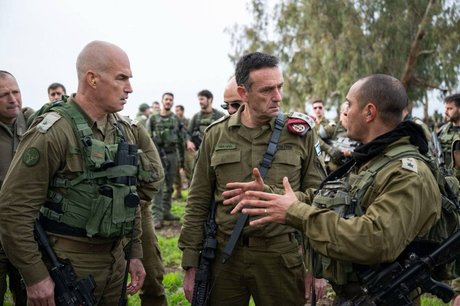 As Attacks Escalate, Israel DM Looks To Prepare Public for Lebanon War