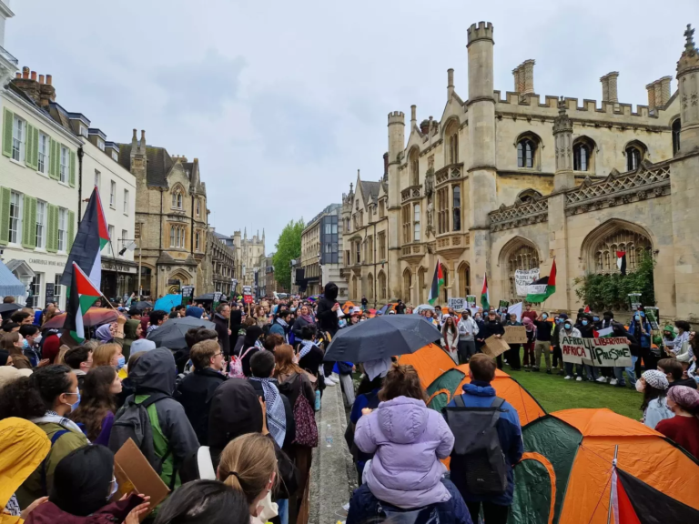 UK: Cambridge and Oxford students launch protest encampments against Gaza war