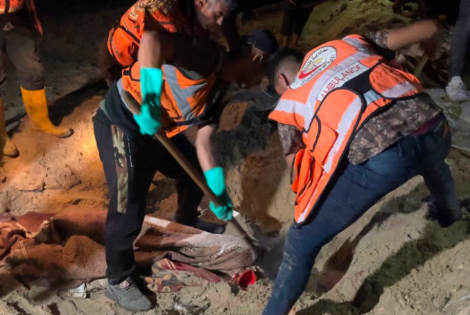 Les Israéliens détruisent un quartier résidentiel de Gaza, puis massacrent ceux qui tentaient de secourir les survivants