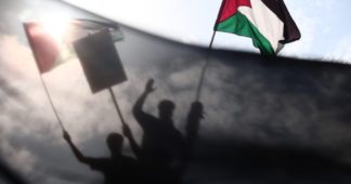 Israeli tourists attack anti-war protesters on Rhodes