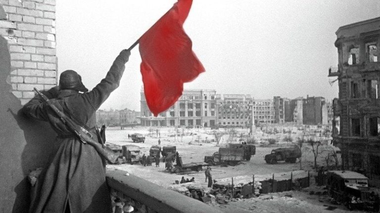 Contre la rebaptisation de la place Stalingrad en place de l’Ukraine à Bordeaux