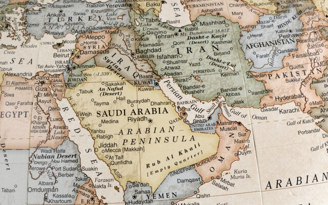 Insisting on Defeating the Modern Nation-State Model in the Middle East