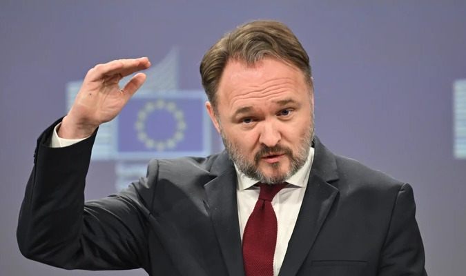 EU Accused of ‘Bowing to Pressure’ From Trump With Plan to Increase LNG Investments