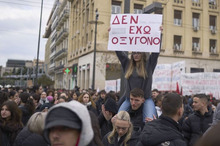 Wave of protests in Greece over Tempi rail crash deaths and cover-up