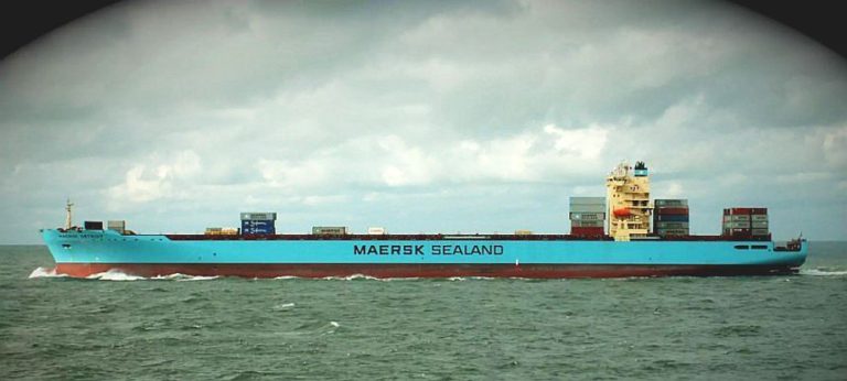 Maersk: The shipping company transporting arms to Israel