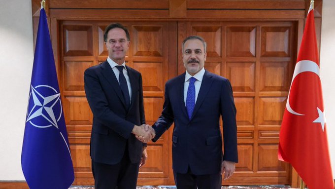 Nato urges EU and Turkey to deepen ties