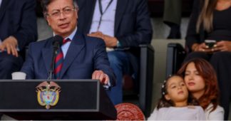 Petro Calls for Emergency Regional Meeting Amid U.S. Threats Against Venezuela
