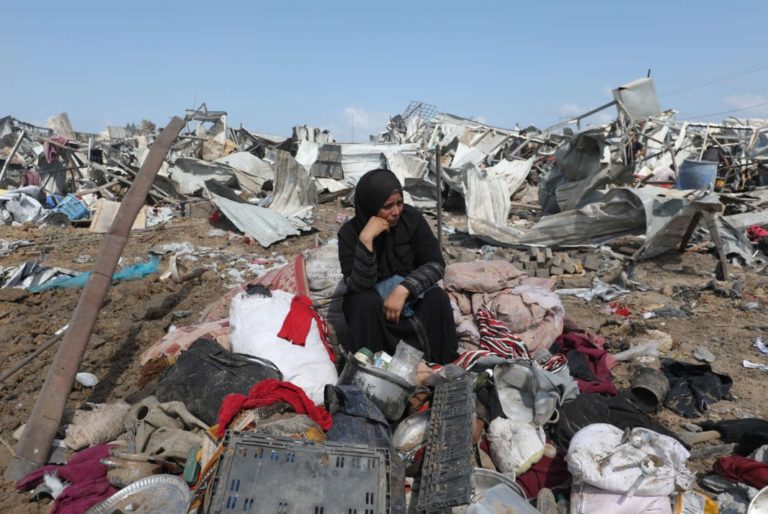 In Gaza, Even the Cost of a Grave Has Become a Luxury