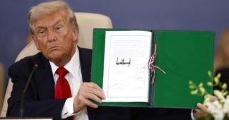 Trump and Leaders of Egypt, Turkey, and Qatar Sign Document on Gaza Ceasefire