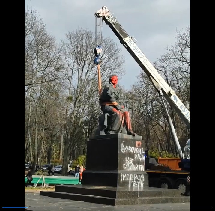 In Ukraine, Pushkin, Lermontov, the Decembrists, and Lieutenant Schmidt are being removed.