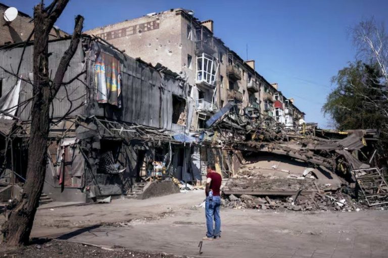 Ukraine expected to give up land, some arms under US peace plan, sources say