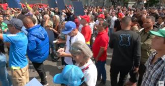 U.S. INTERVENTION: Massive Protests Erupt in Caracas After U.S. Captures President Maduro | AC14