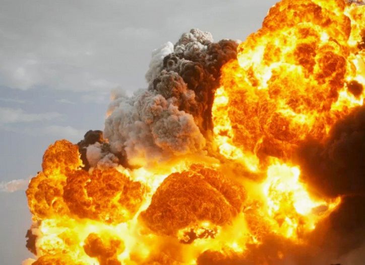 One of the world’s largest aluminum plants is on fire in the UAE after an Iranian strike (VIDEO)
