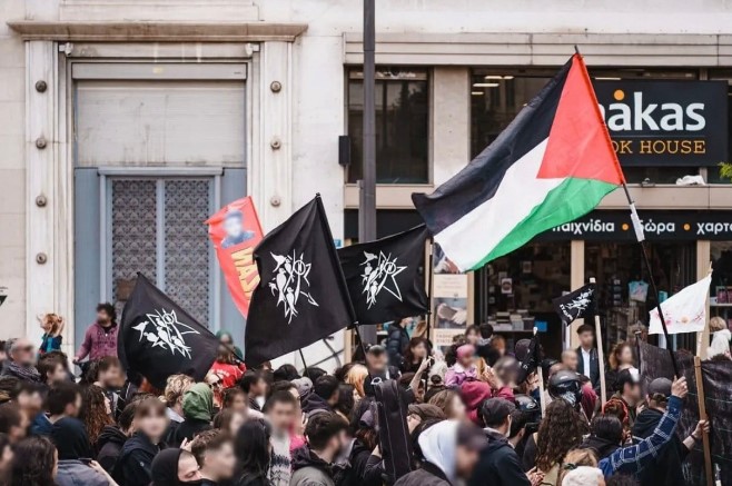 Athènes : Manifestation massive pour s’opposer aux expulsions à Prosfygika
